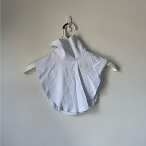 Women Size XS/S White Turtle neck Bib